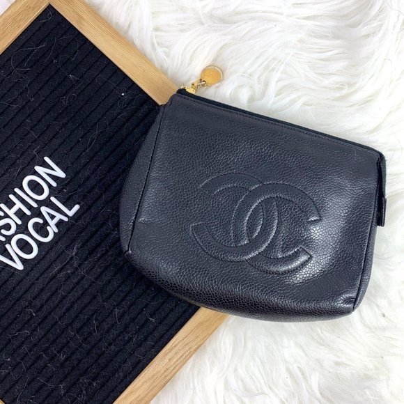 chanel pouch